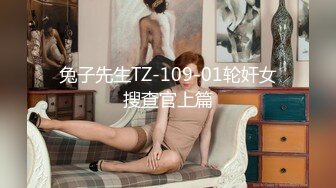 《极品CP魔手外购》色胆包天坑神潜入某公司女厕独占坑位隔板缝中实拍超多美女小姐姐方便，脸逼同步前后拍太顶了 (15)