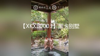 科技园蹲守黑T恤披肩发妹子发白的唇肉从茂密的黑逼毛中露出