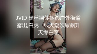 【P2】都知道欧美人很开放，没想到如此开放！罕见在人潮涌动公开场合【成人展舞台】真刀真枪干起来，原始人性展露无遗 (2)