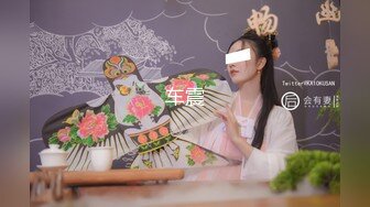 [MP4]本人比照片漂亮，高颜值外围靓女，胸前纹身性感身材，扛起双腿就是爆操