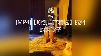 某办公大楼里的无门厕所33两个美眉