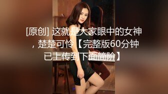 极品高颜值美女捂裙仍被抄底..花内前抄深深B缝隙 宽松花短裙美女逛商场..选商品被抄底蕾丝边内裤